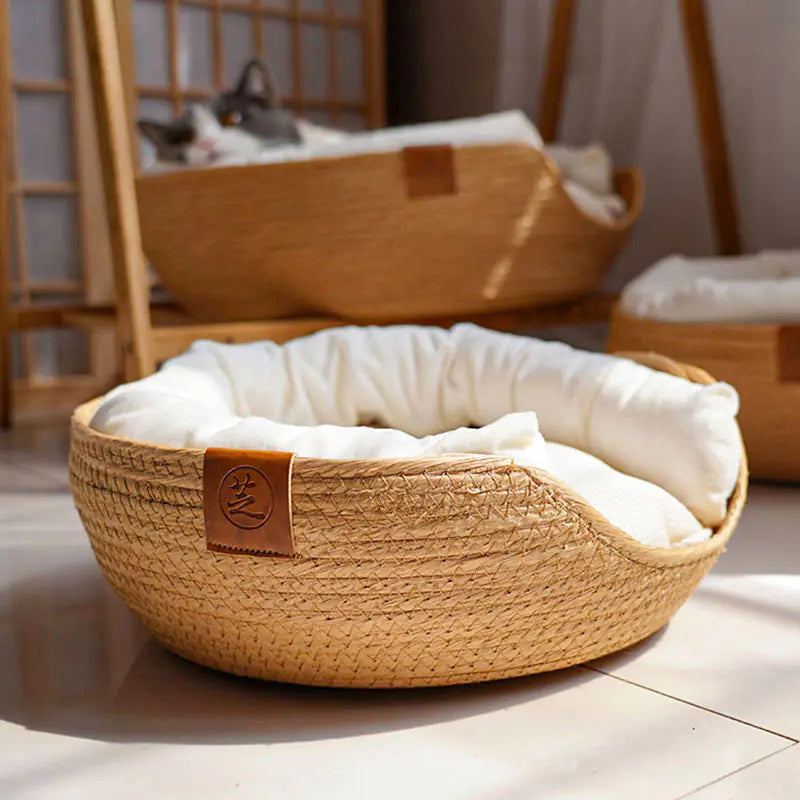 Handwoven Cat Bed with Cooling Features for Pets
