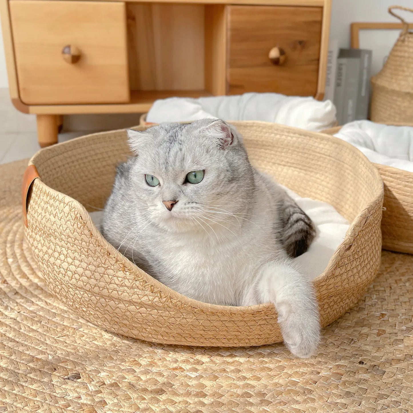 Handwoven Cat Bed with Cooling Features for Pets