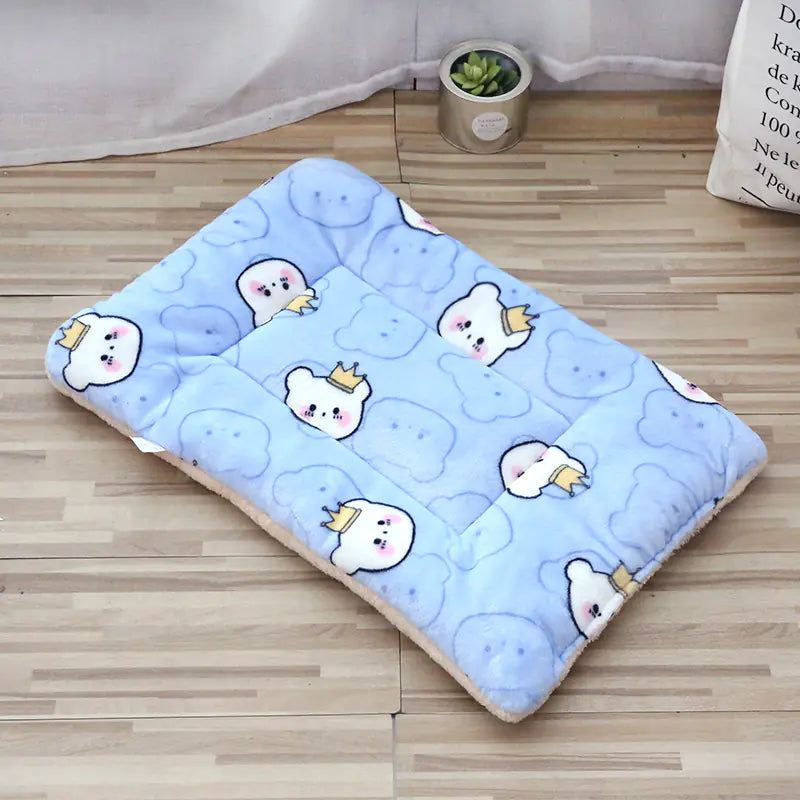 Thick Plush Cat Bed and Dog Blanket with Warm Padding