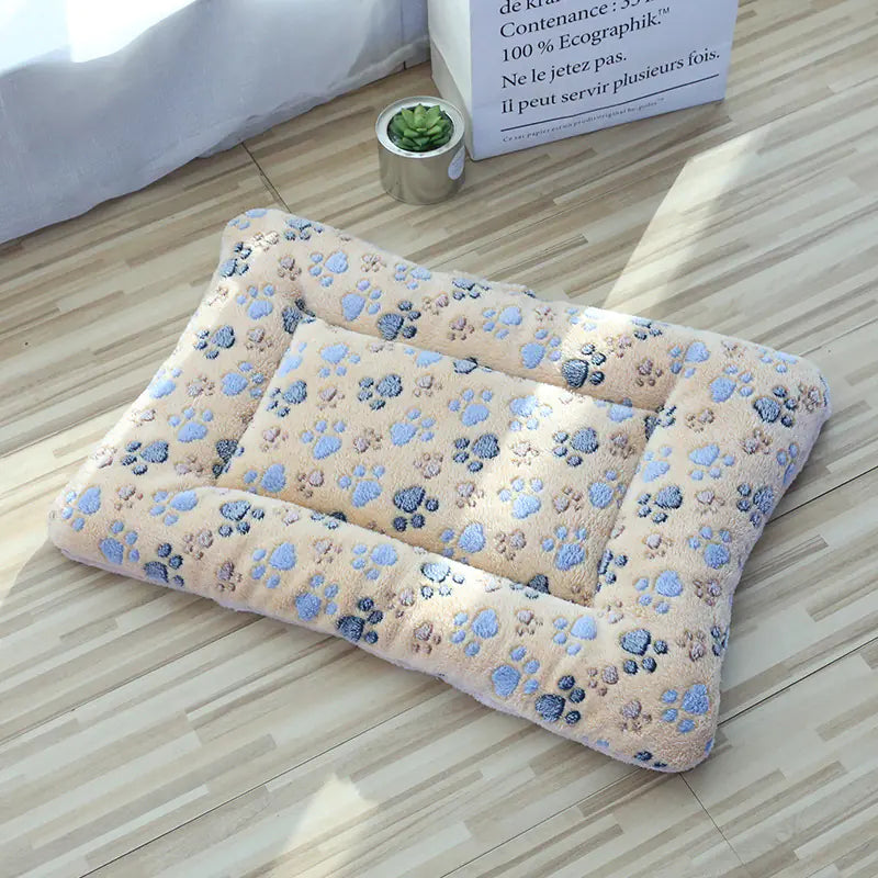 Thick Plush Cat Bed and Dog Blanket with Warm Padding