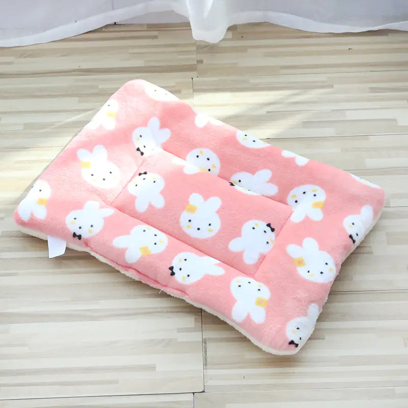 Thick Plush Cat Bed and Dog Blanket with Warm Padding
