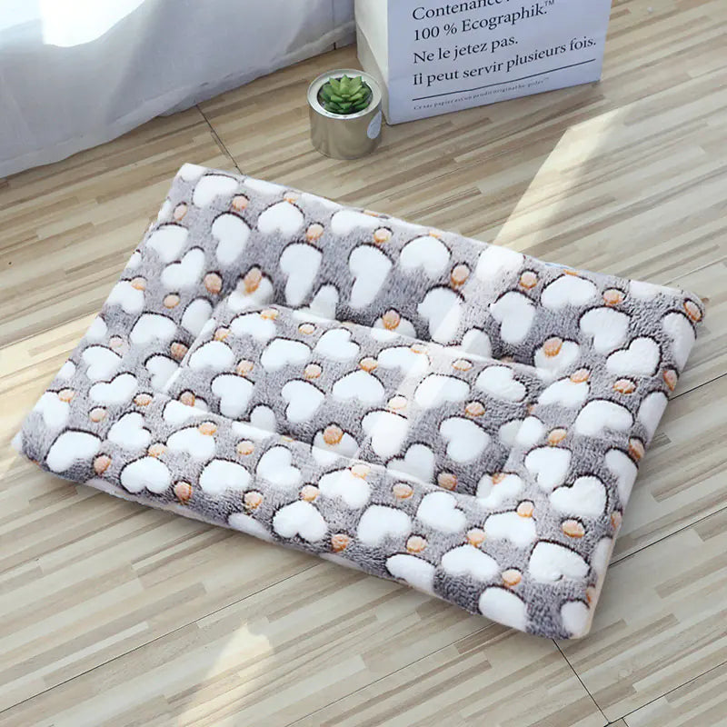 Thick Plush Cat Bed and Dog Blanket with Warm Padding