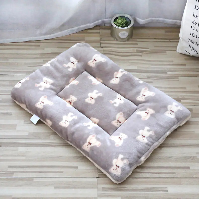 Thick Plush Cat Bed and Dog Blanket with Warm Padding