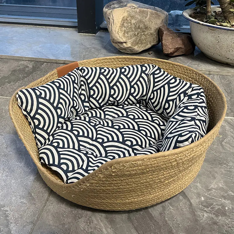 Handwoven Cat Bed with Cooling Features for Pets